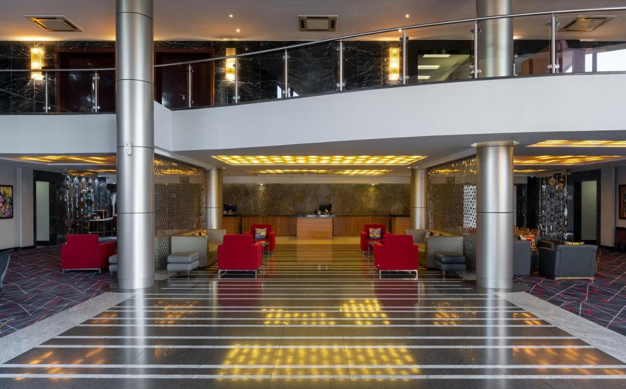 Radisson Blu Hotel Lusaka Eksteriør bilde Lobby