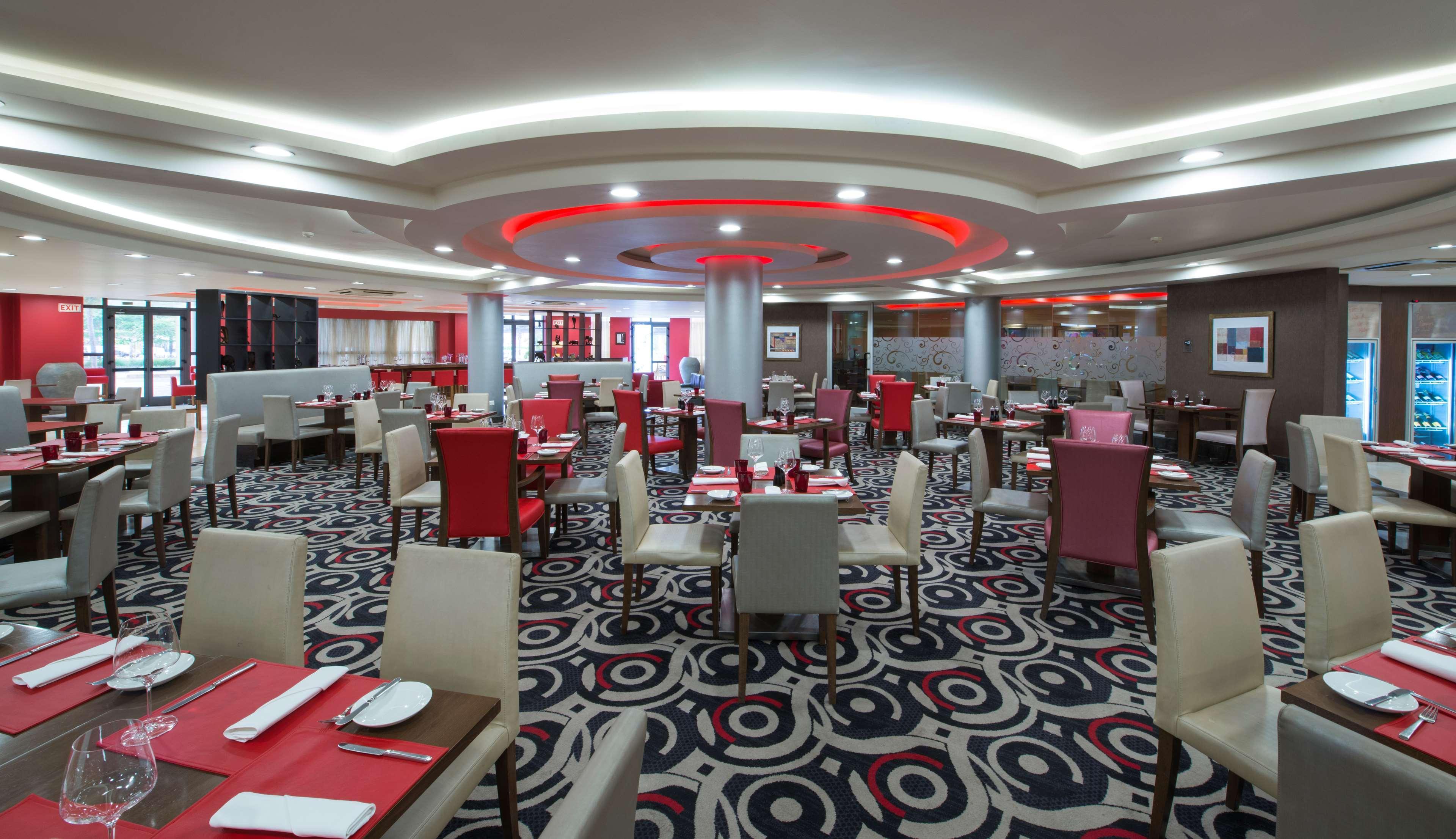 Radisson Blu Hotel Lusaka Eksteriør bilde Restaurant