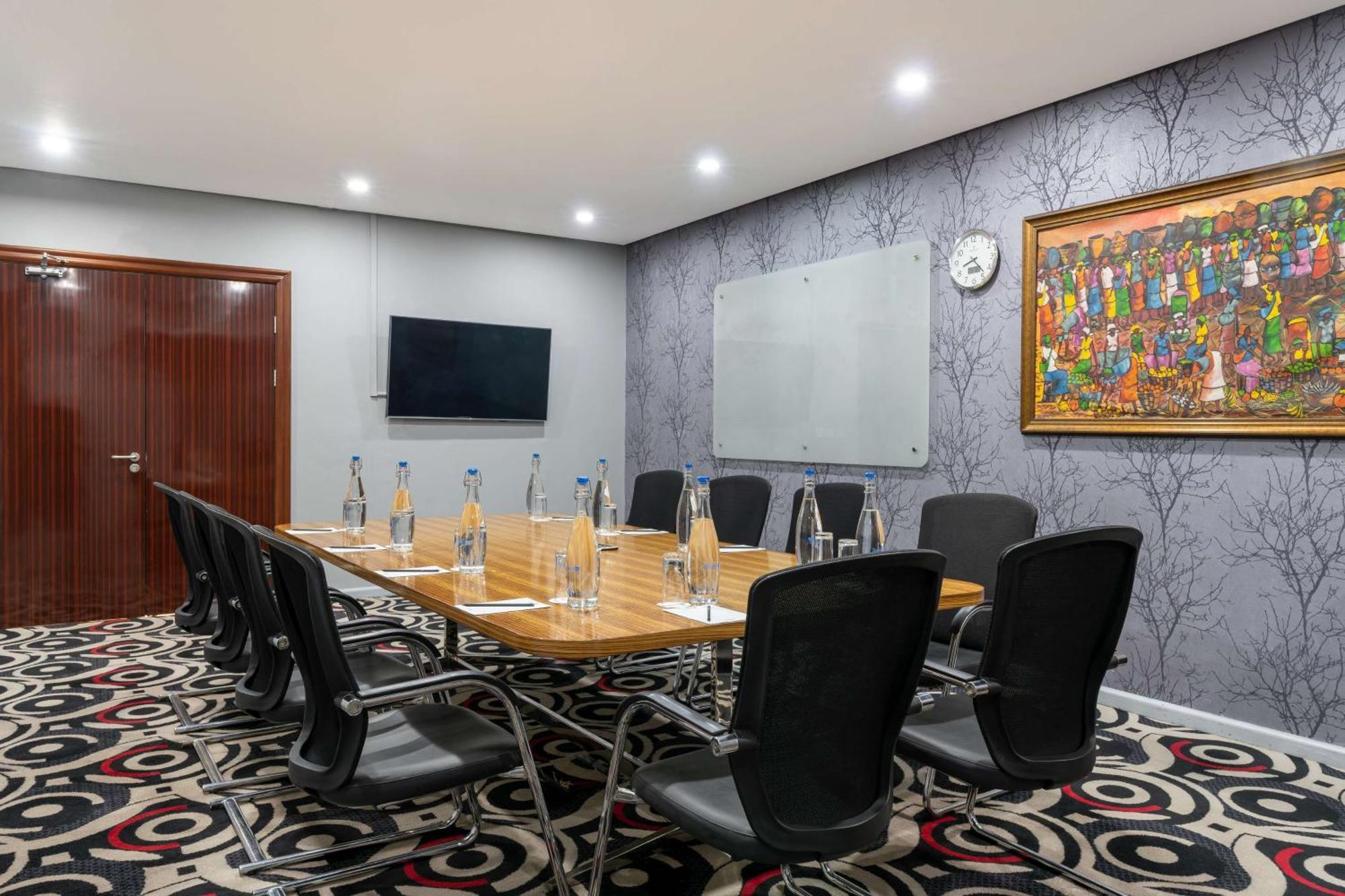 Radisson Blu Hotel Lusaka Eksteriør bilde Boardroom at the Radisson Blu Hotel, Victoria Island, Lagos, Nigeria